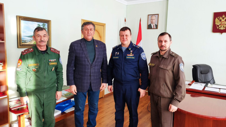 Рабочая поездка Атамана Сибирского войскового казачьего общества в Большереченский район Омской области. Рабочая поездка Атамана Сибирского войскового казачьего общества в Большереченский район Омской области.